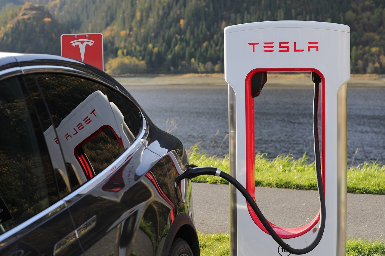 Tesla’nın Otonom Sürüş Teknolojisi ve Sebep Olduğu Kazalar