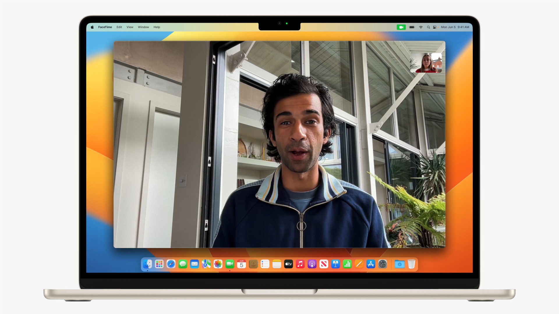 MacBook Kamera Kalitesi Neden Düşük? İşte Bilinmeyen Nedenler ve Apple’ın Çözümü
