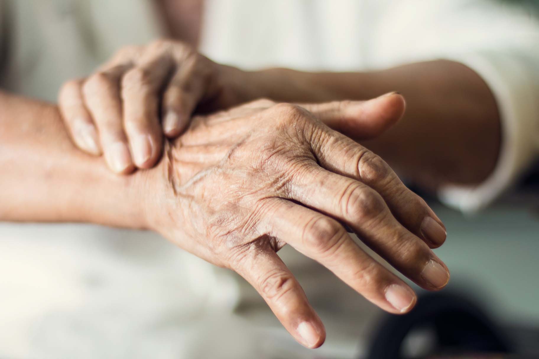 Yeni araştırma Parkinson hastalarına umut veriyor: GLP-1 ilacı semptomları iyileştirebilir!
