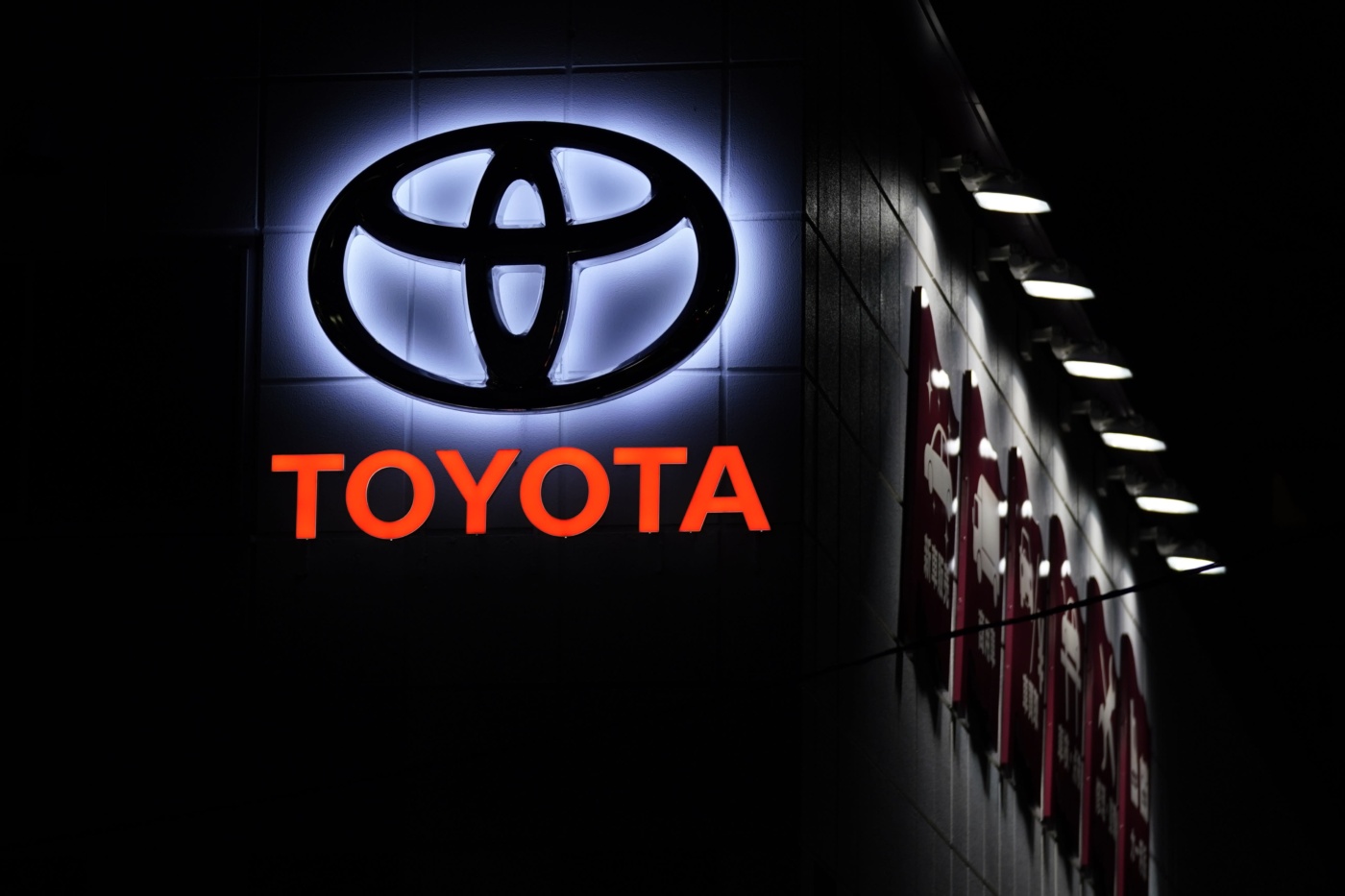 Toyota’nın Elektrikli Araçlara Geçişteki Tereddütlü Tutumu