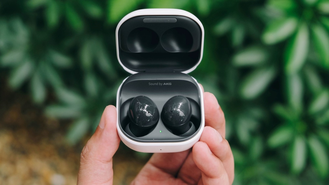 Samsung Galaxy Buds 3 Pro’nun Tasarımı AirPods’a Benzeyecek!