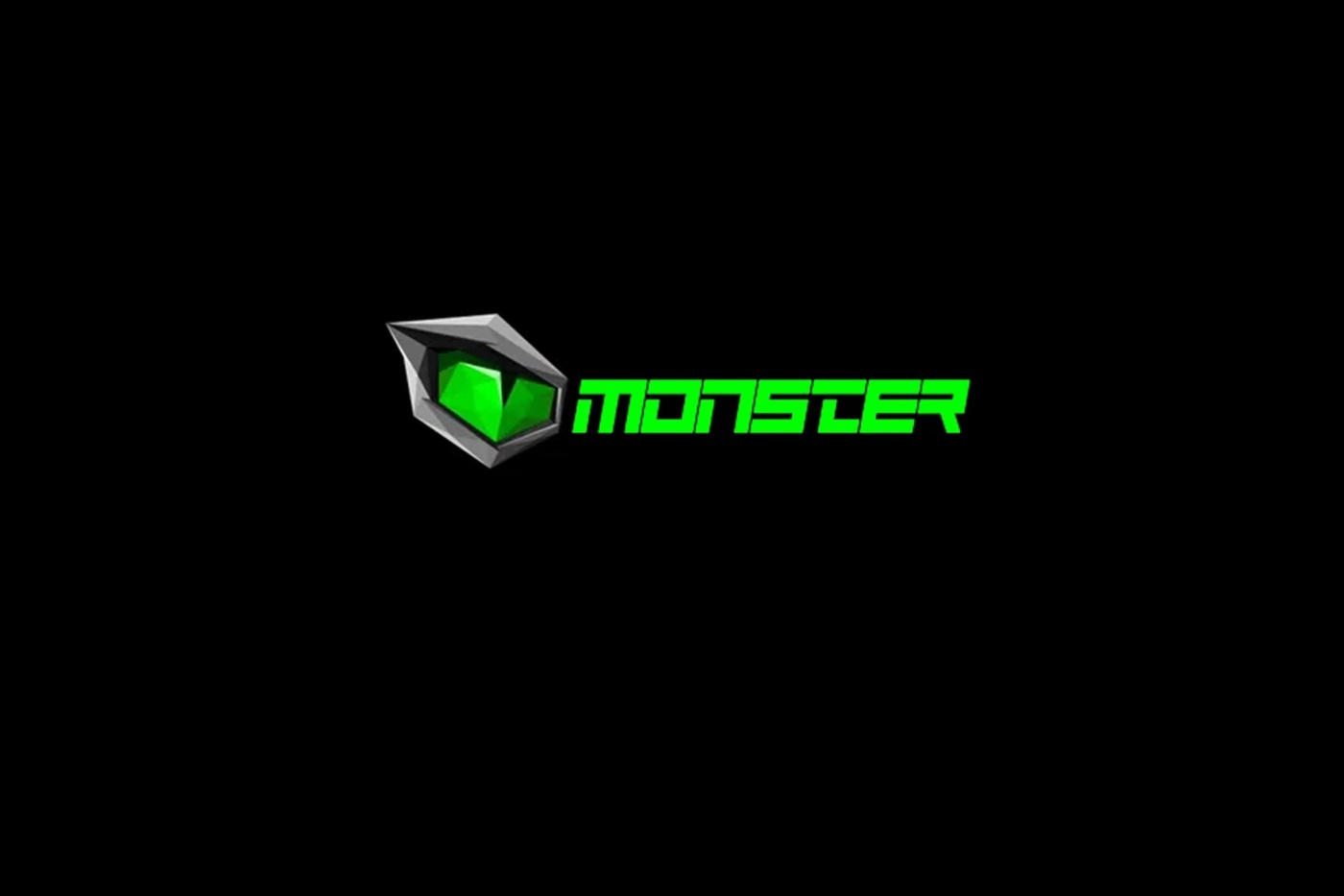 Monster Notebook, Müşteri Memnuniyeti İçin İtalya’ya Uçtu