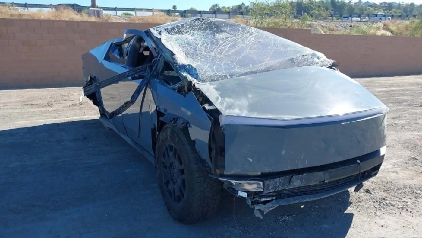 Tesla Cybertruck’s First Deliveries Making Headlines in Mexico with Accidents